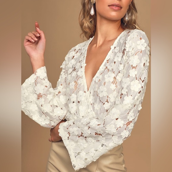 Lulu’s NWT Floral Bodysuit - Picture 1 of 6